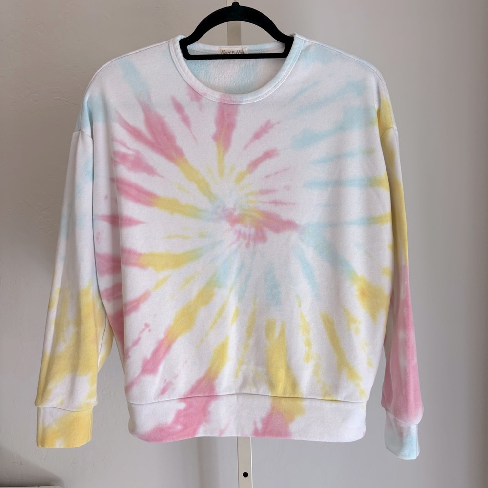 Women’s White Tie Dye Pullover Sweater, M